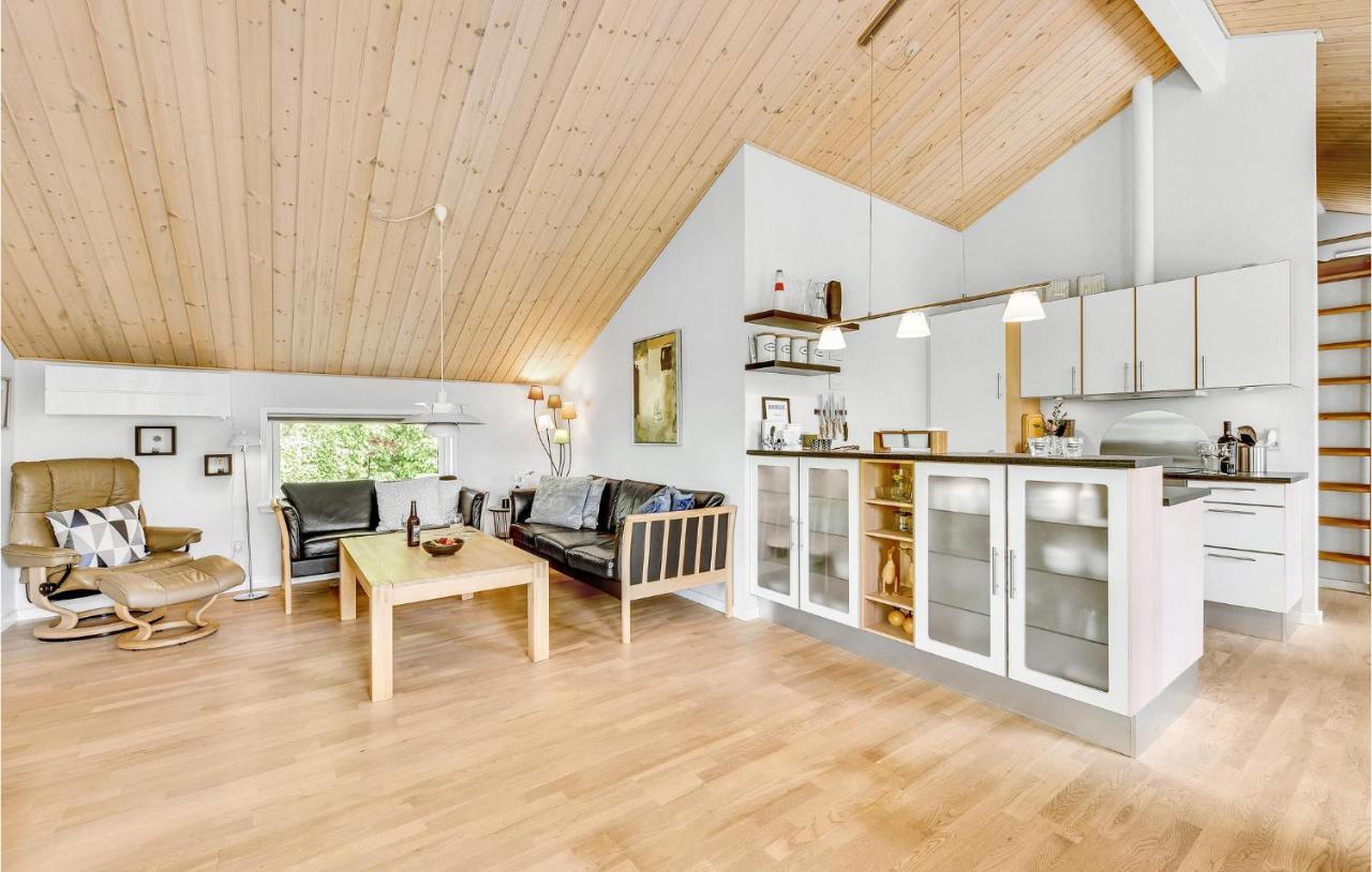 Cozy Home In Tarm With Kitchen מראה חיצוני תמונה