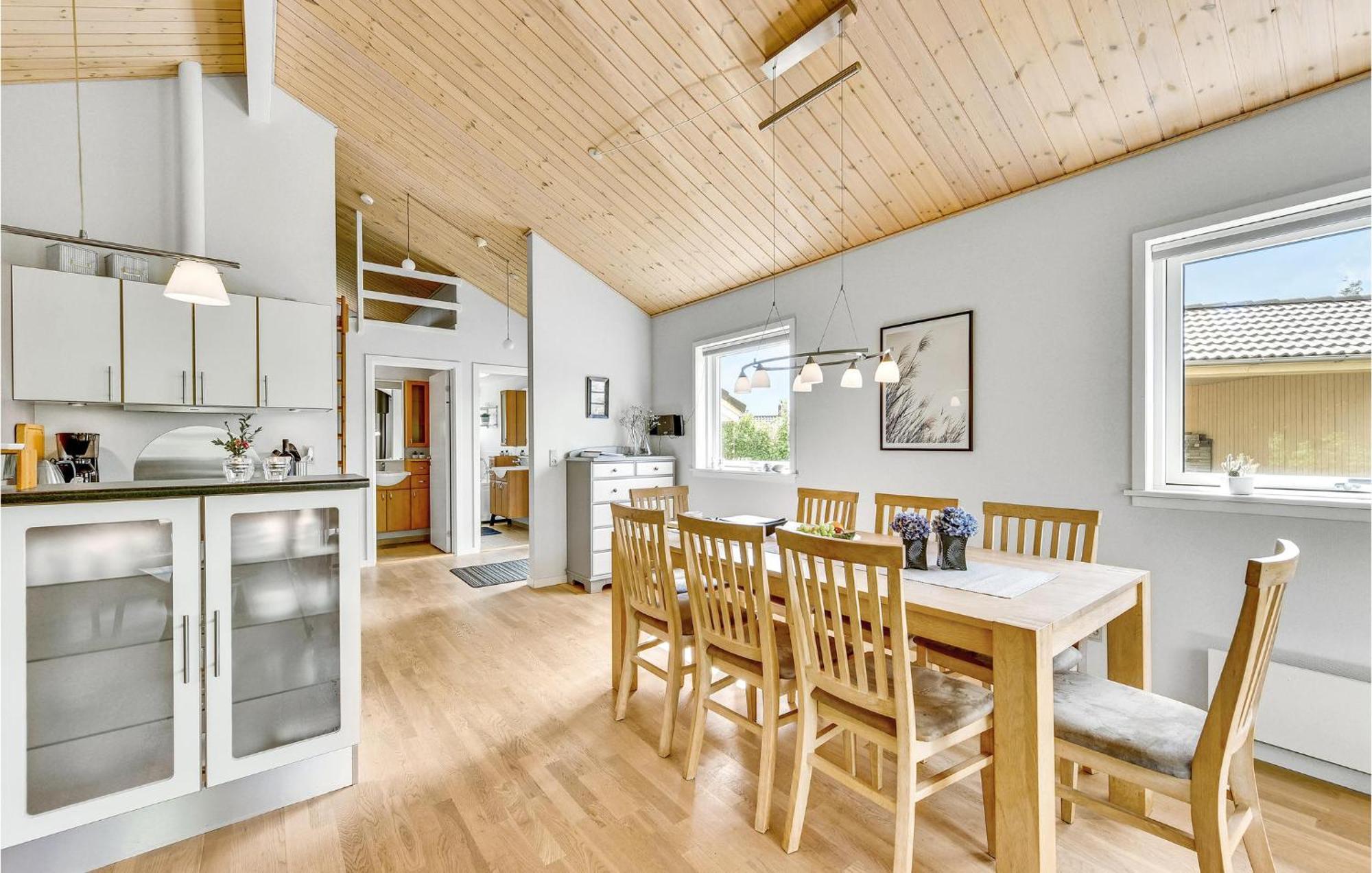 Cozy Home In Tarm With Kitchen מראה חיצוני תמונה